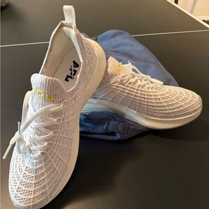 APL Zipline Men’s White Running Shoes